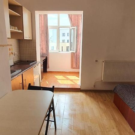City Center Majestic Studio Apartment Bukares Bagian luar foto