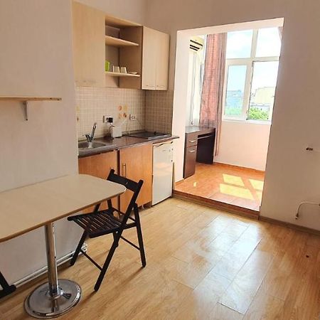 City Center Majestic Studio Apartment Bukares Bagian luar foto